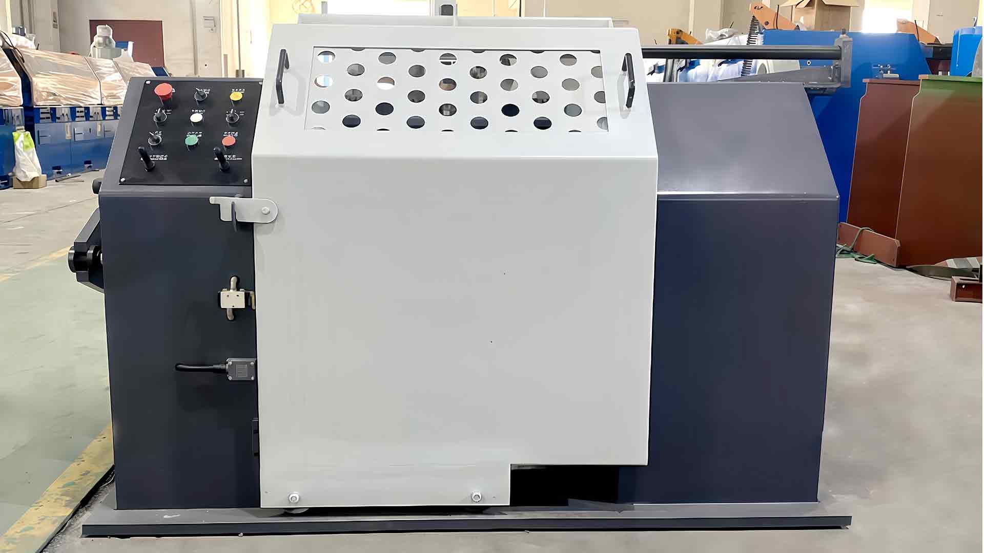 Как стойка быстрой выплаты помогает улучшить рабочий процесс и сократить время простоев в крупносерийных производственных процессах?